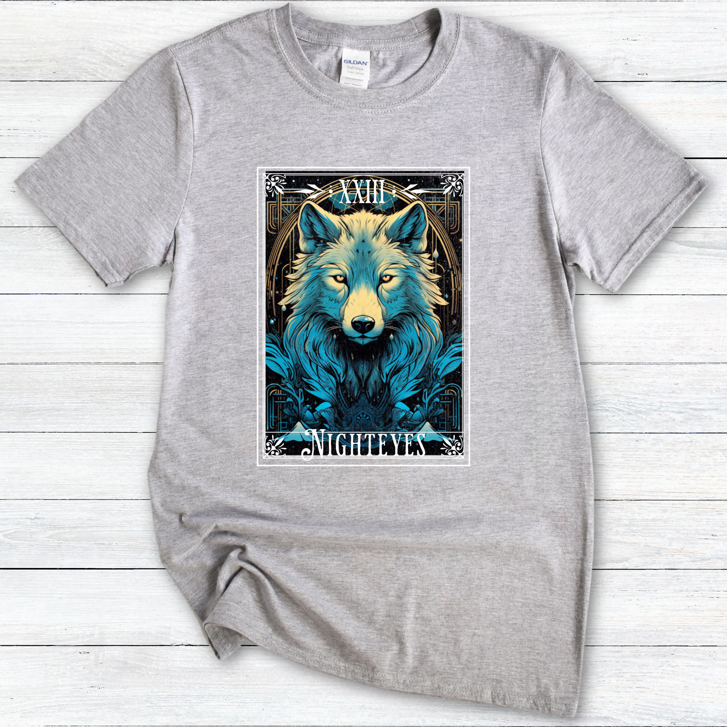 Nighteyes Tarot T-Shirt – Robin Hobb-Inspired Farseer Trilogy Wolf Design